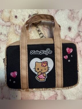 🆕 Nwot Hello Kitty Black & Tan Mini Tote Bag keychain